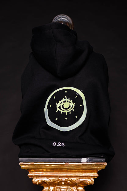 23. Sudadera CON capucha negra