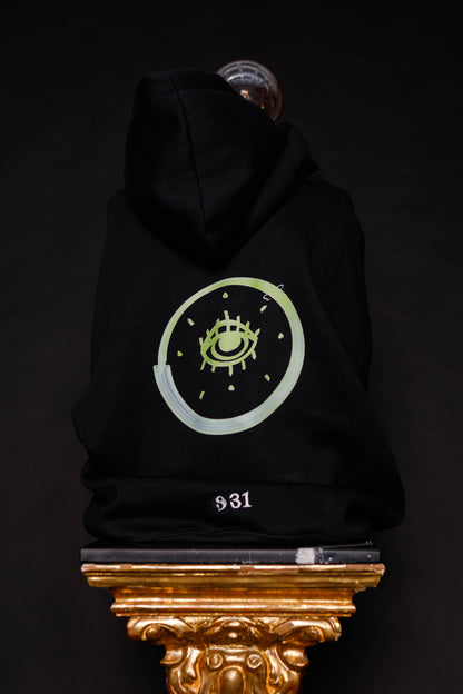 31. Sudadera CON capucha negra