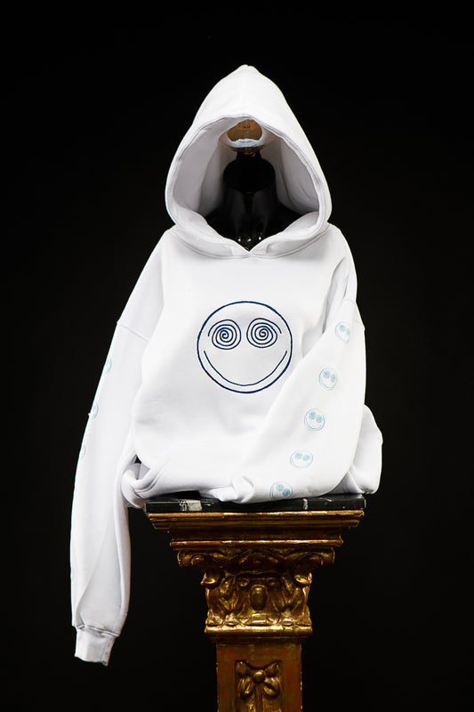 99. Sudadera CON capucha blanca .